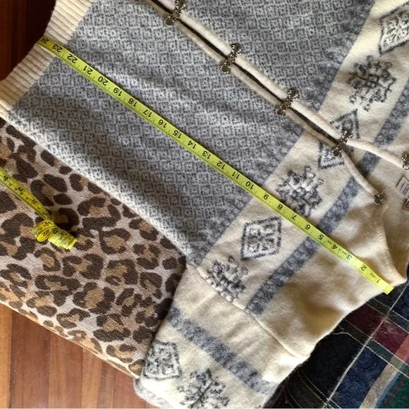 WOOLRICH vintage *flaws alpine ski style cardigan knit sweater cream wool nordic - Picture 7 of 10